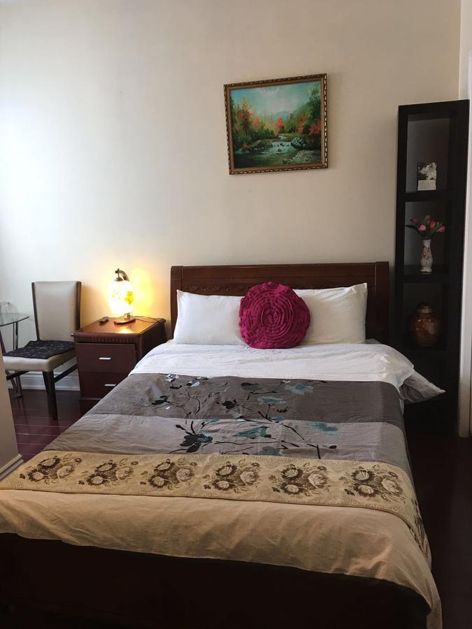 Lili Garden Торонто Экстерьер фото
